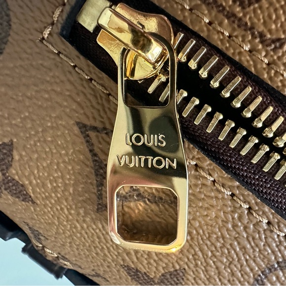 Louis Vuitton Pochette Metis Reverse Monogram Canvas - Picture 5 of 15